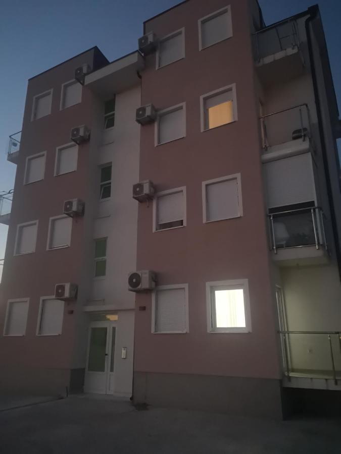 Jednosoban Stan Zoja Apartment Podgoriţa Exterior foto